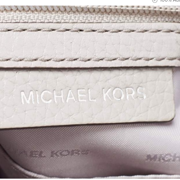 Slightly worn Michael Kors silver Leather Medium Jet Set Chain Shoulder Bag - Picture 10 of 10